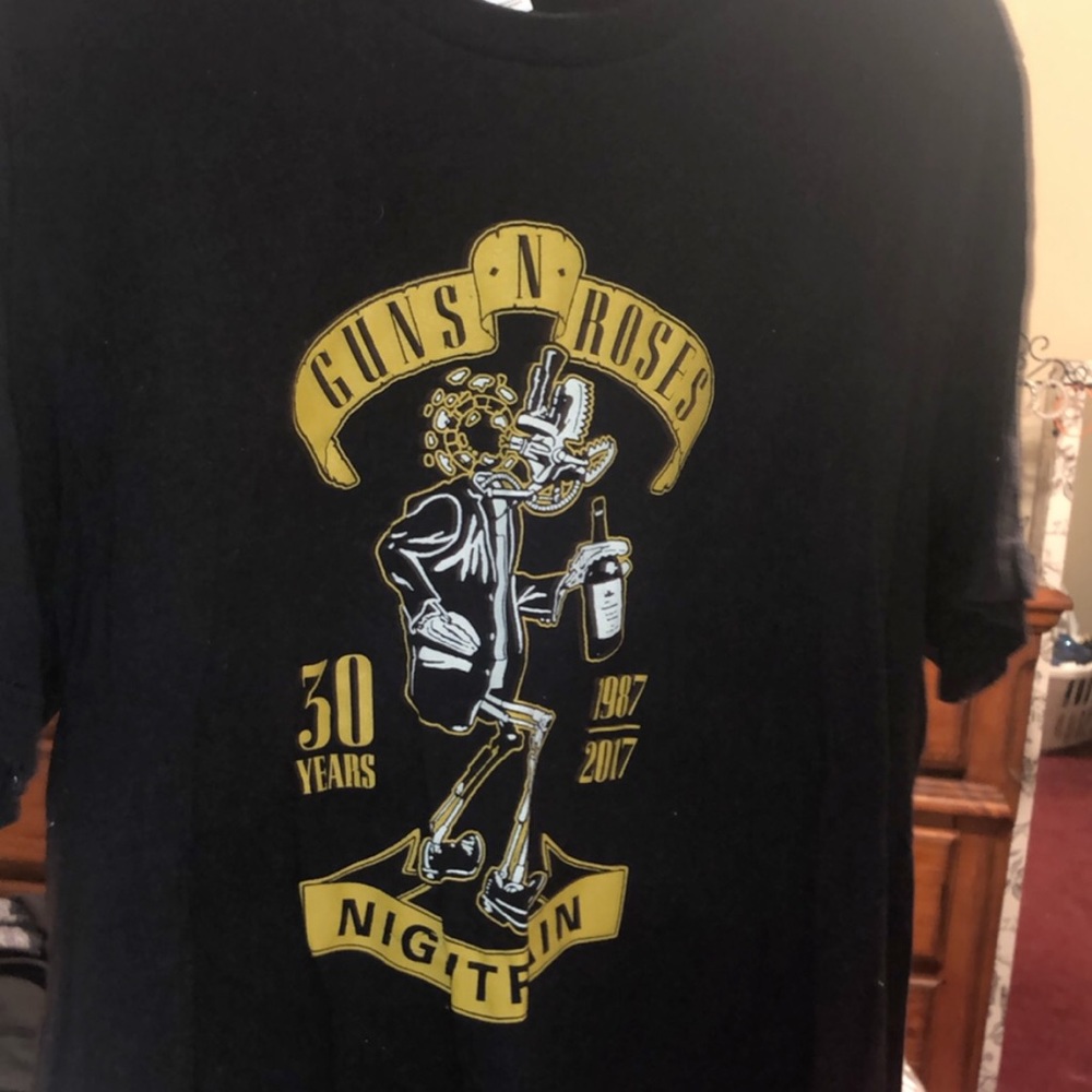 guns & roses tshirt